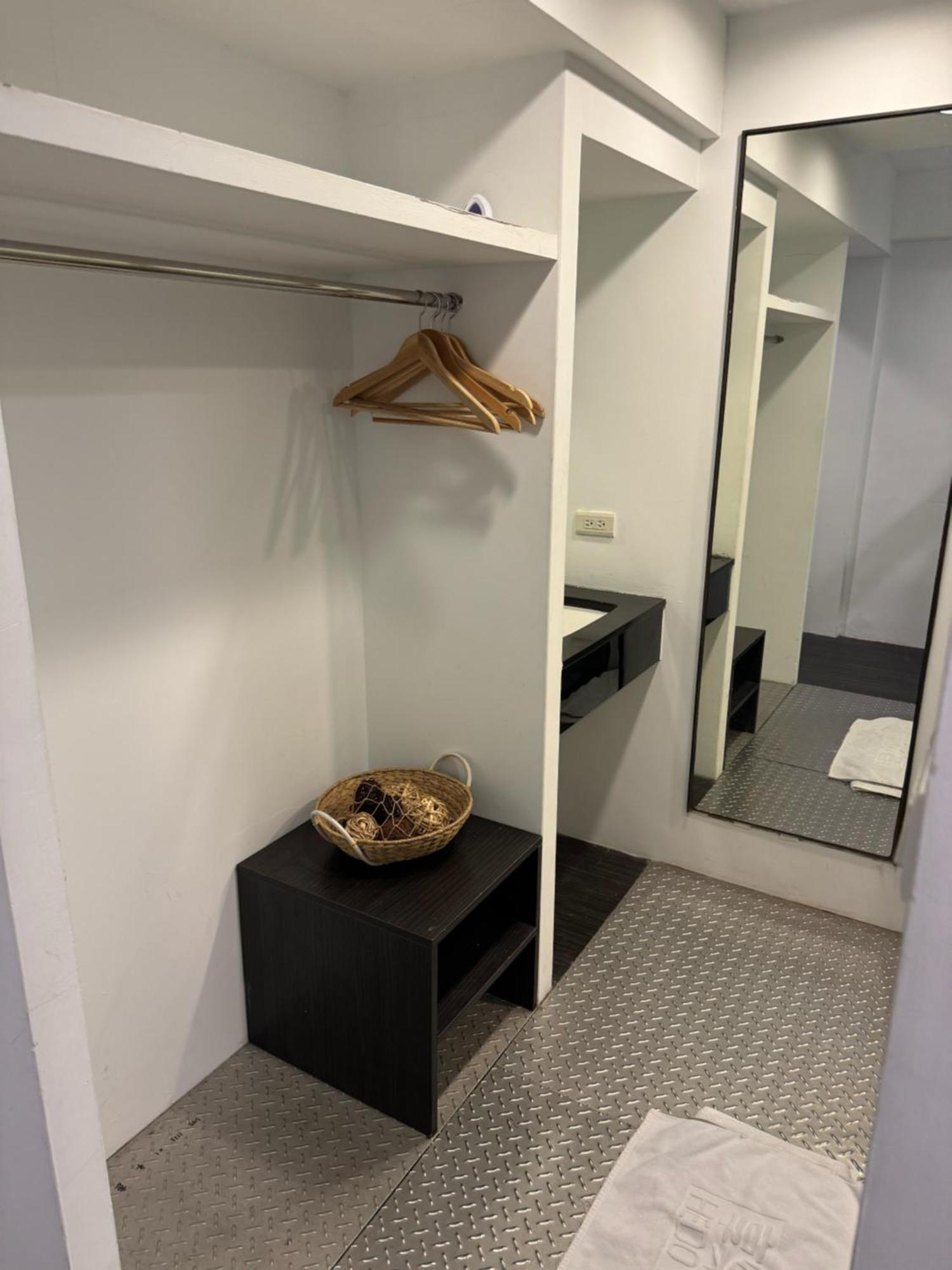 Breeze Aparthotel 2*